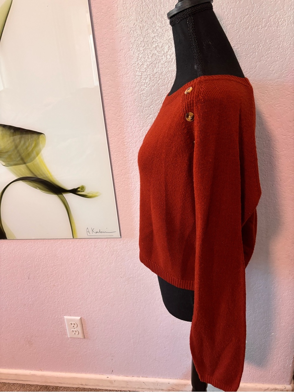 Sweater size large - Picture 2 of 4